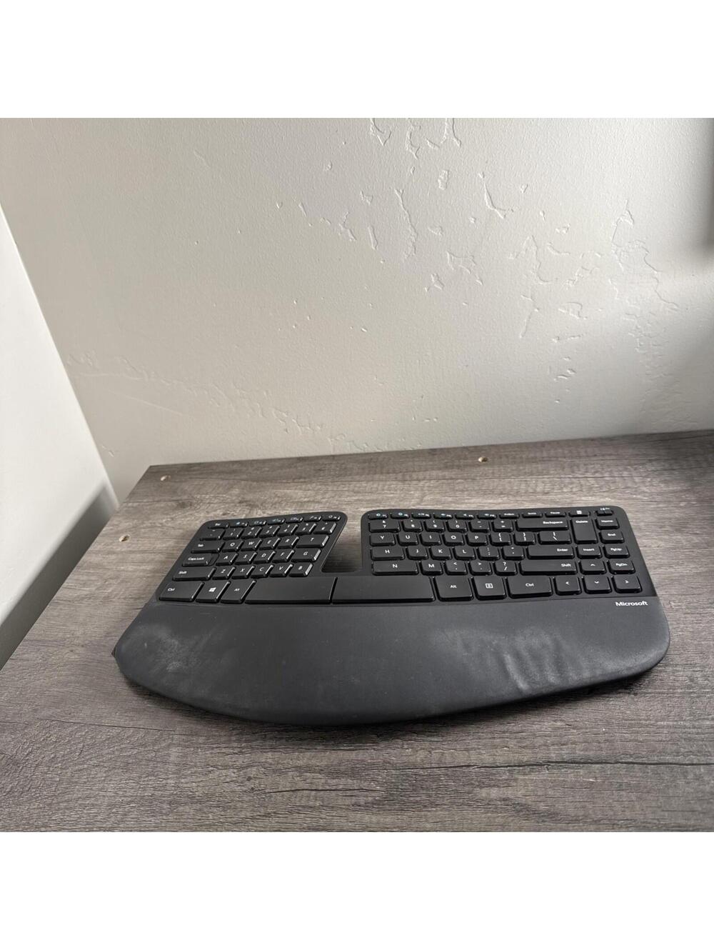 Microsoft Sculpt Ergonomic Desktop Keyboard  1559 - With Dongle - Tested Works